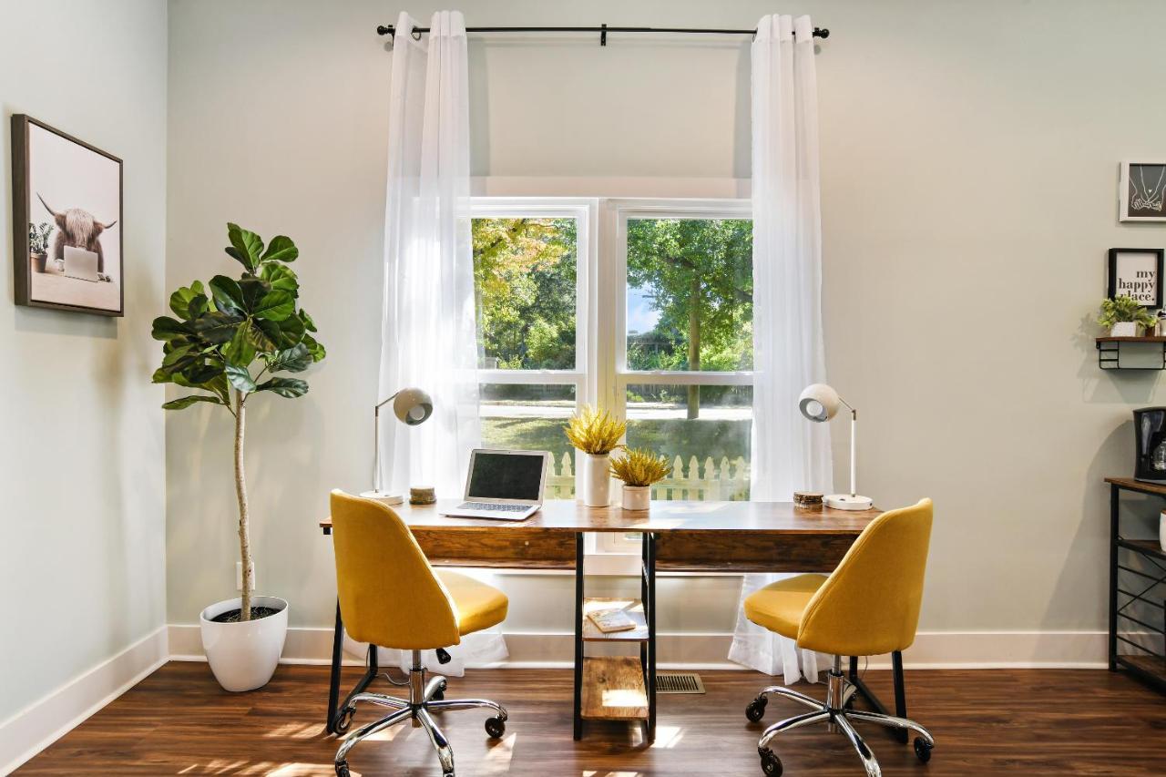 Sun Lit Modern Home With Good Vibes And Lots Of Coffee - Designedbydom Атланта Екстериор снимка